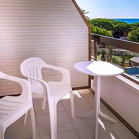 Semesteranläggning (resort) Tropic Park 4*