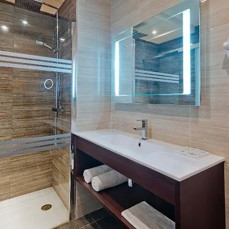 Tropic Park Resort 4*