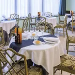 Tropic Park Курортный комплекс 4*