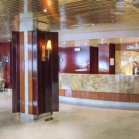 托皮克公园酒店